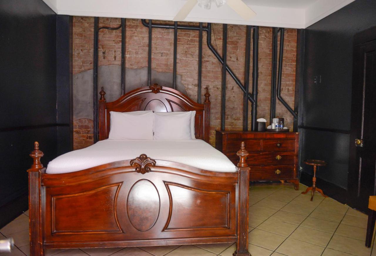 Frenchmen Hotel Новый Орлеан Экстерьер фото