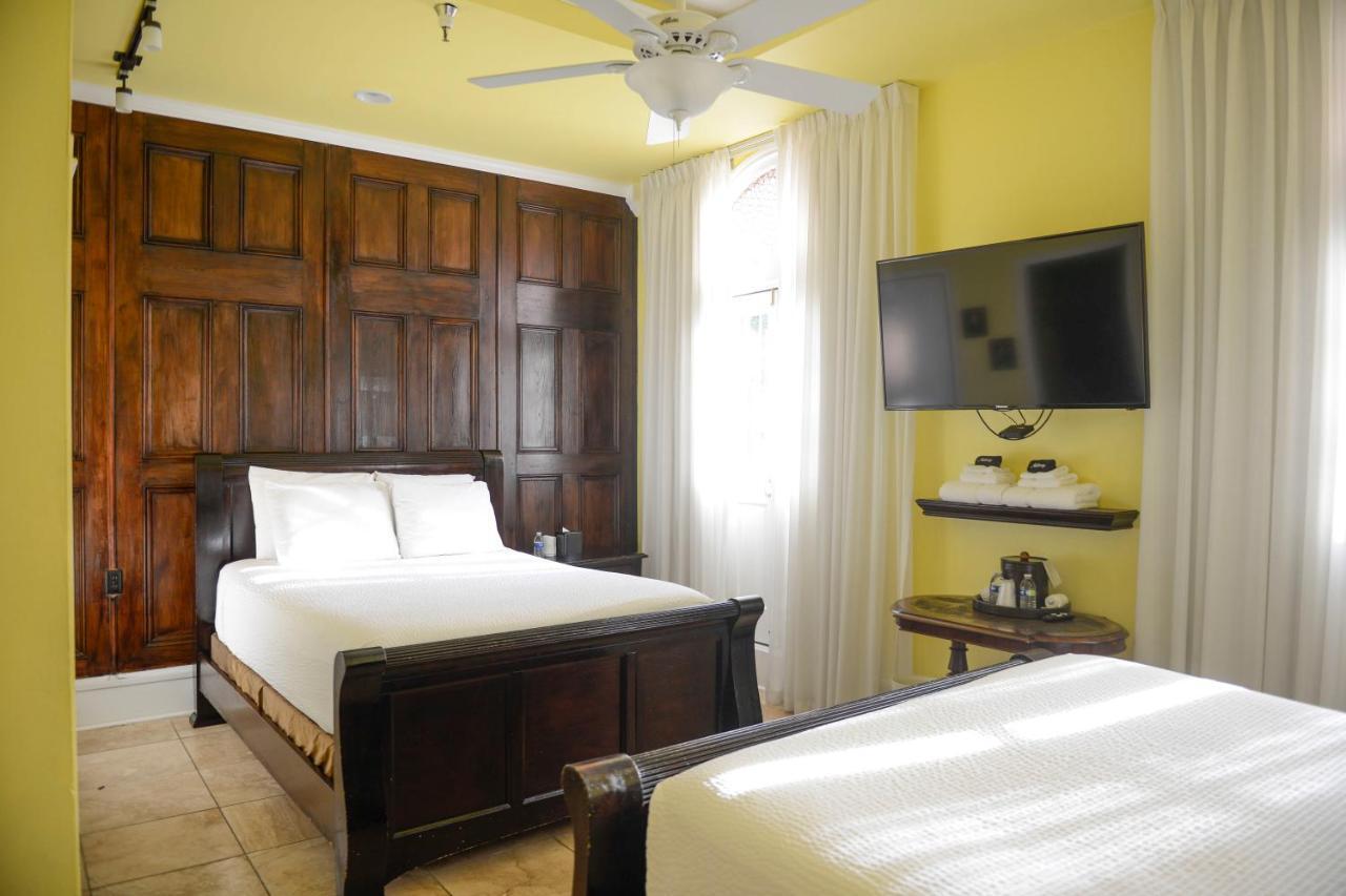Frenchmen Hotel Новый Орлеан Экстерьер фото