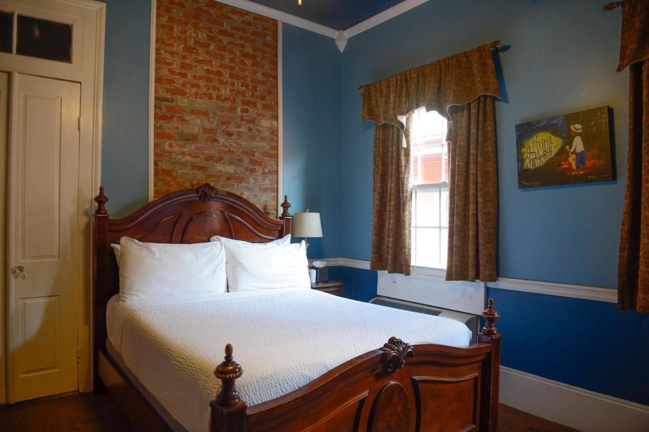 Frenchmen Hotel Новый Орлеан Экстерьер фото