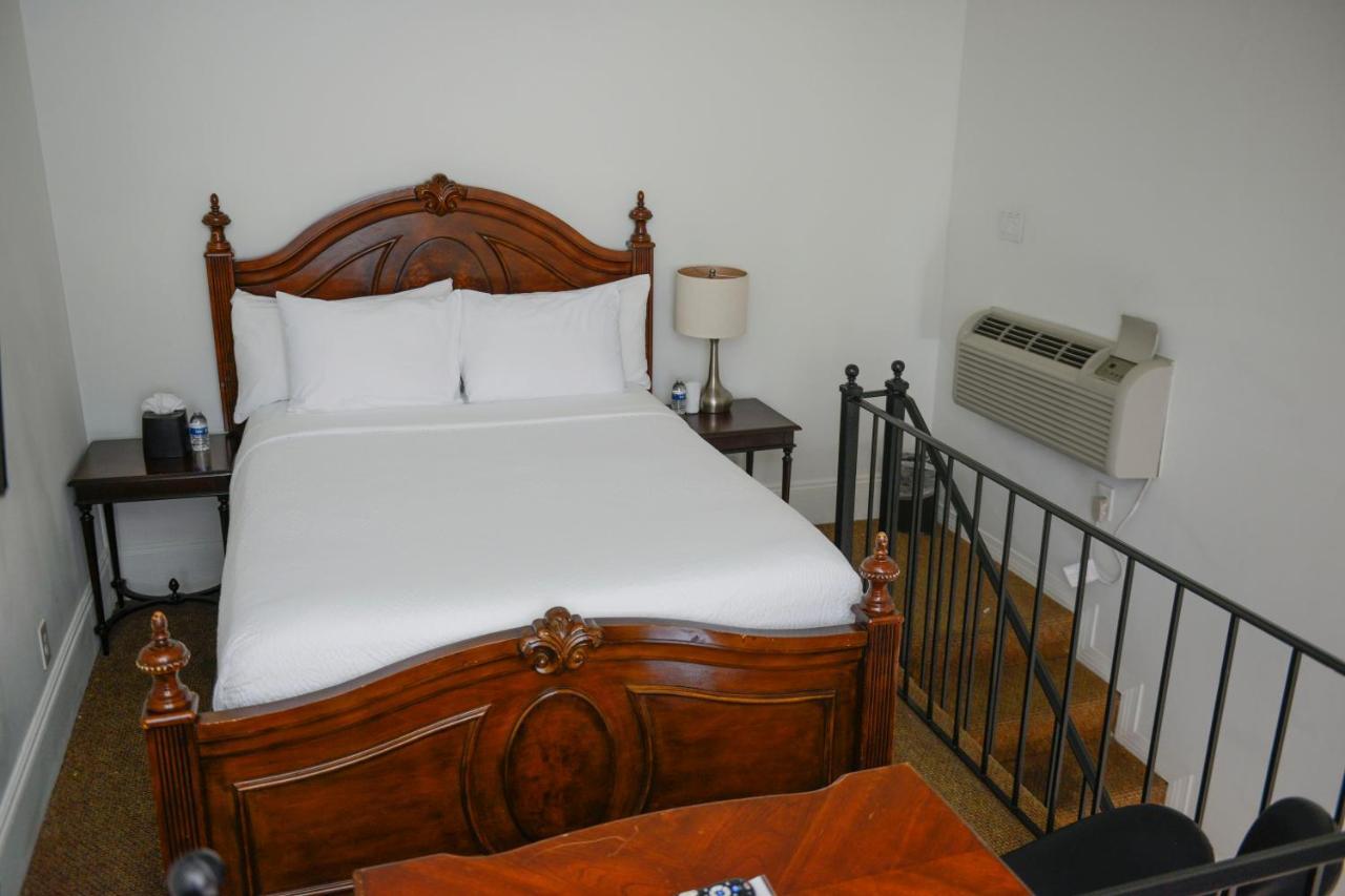 Frenchmen Hotel Новый Орлеан Экстерьер фото